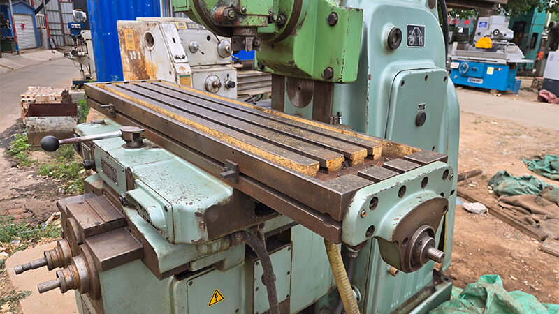 used cnc milling machine