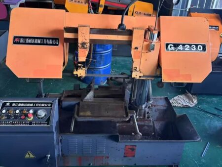 G4230 Band Sawing Machine