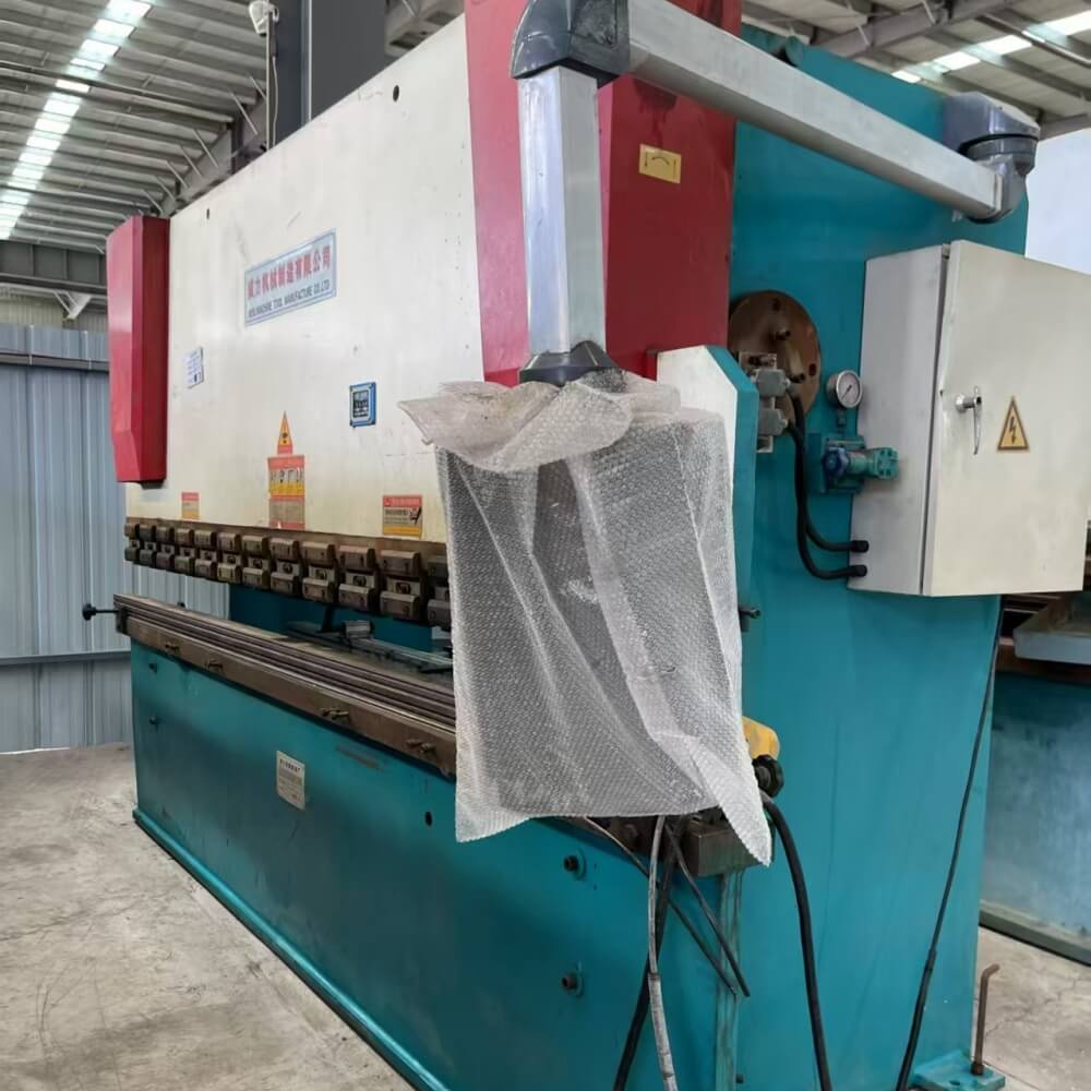 WC67Y - 80T/3200 Bending Machine - Image 2