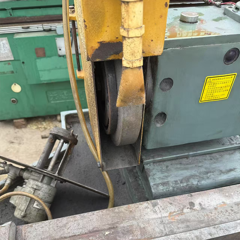 Universal cylindrical grinder MW1420B - Image 4