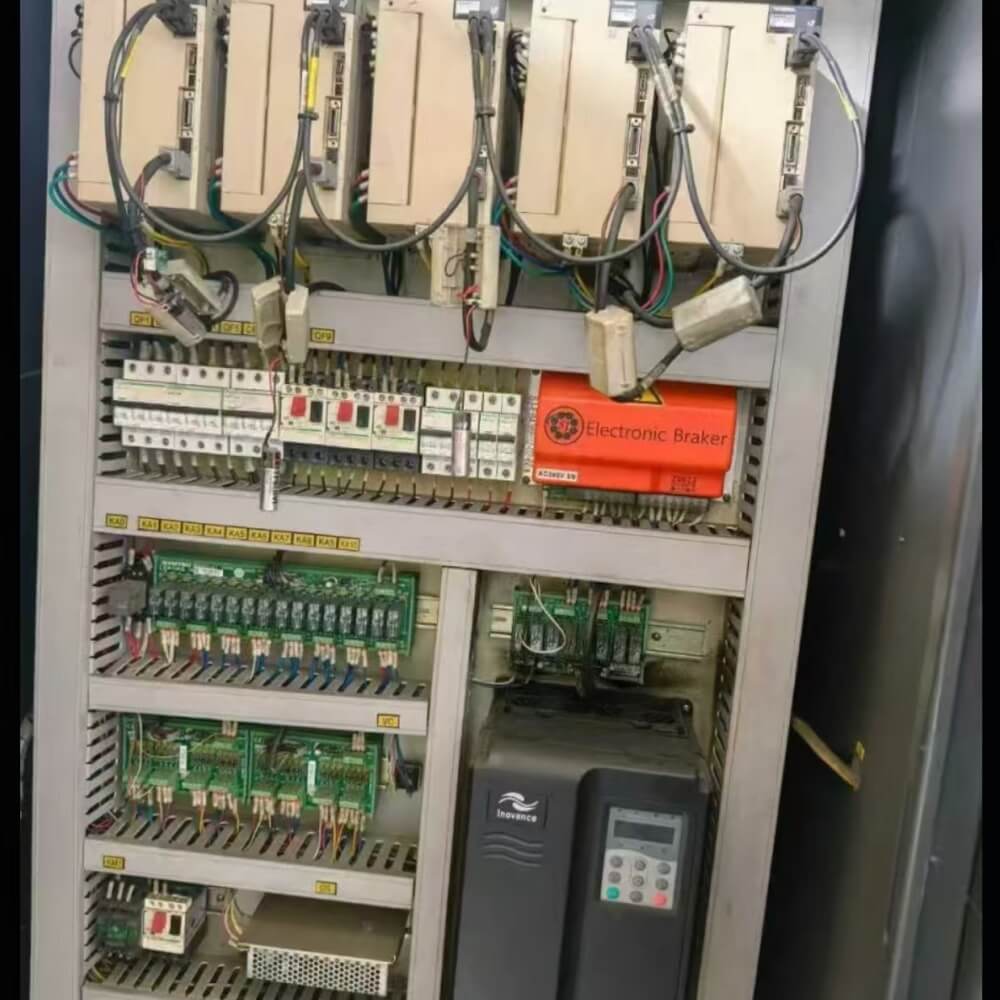 1050 5-Axis Machining Center - Image 4