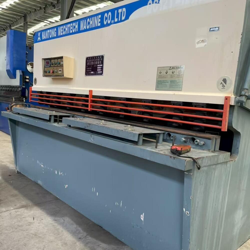 12×2500mm Hydraulic Shearing Machine - Image 2