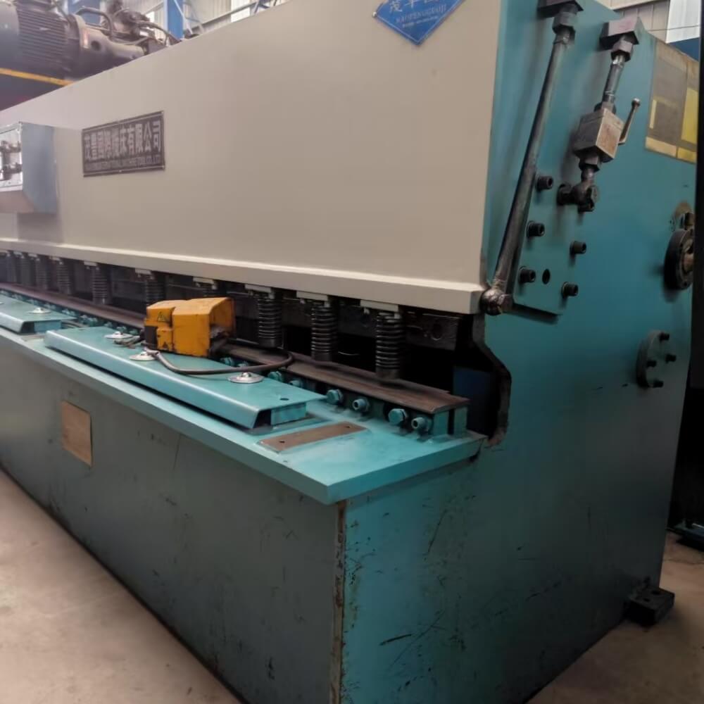 4x2500mm Shearing Machine - Image 2