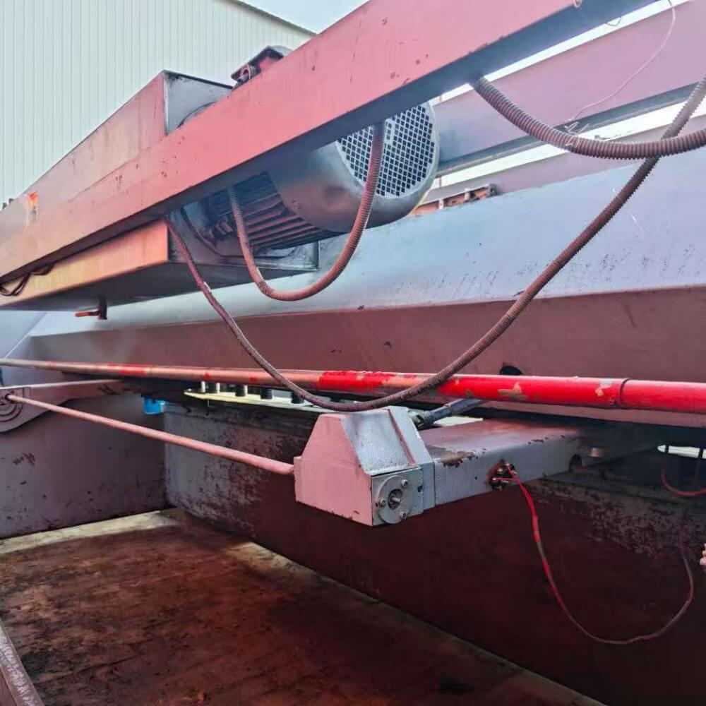 8*4000mm Shearing Machine - Image 2