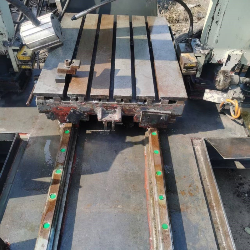 GY4240 Double Column Band Sawing Machine - Image 2