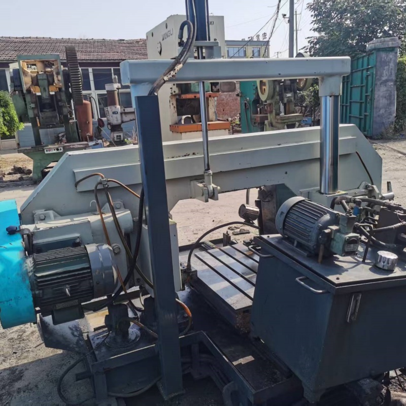 GY4240 Double Column Band Sawing Machine - Image 8