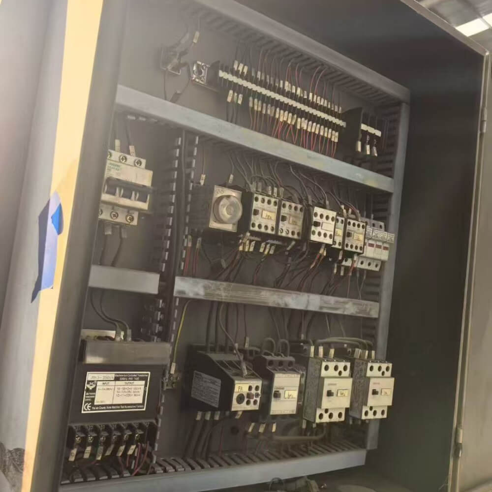 16×3200mm Shearing Machine - Image 4