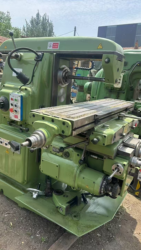 XA6132 universal lifting table milling machine - Image 3