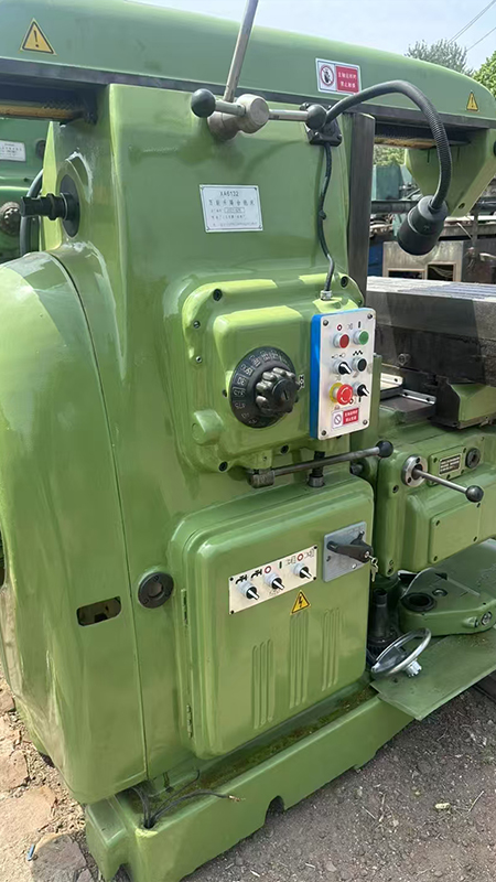 XA6132 universal lifting table milling machine - Image 5