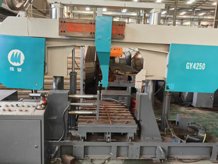 GY4250 Band Saw Machine
