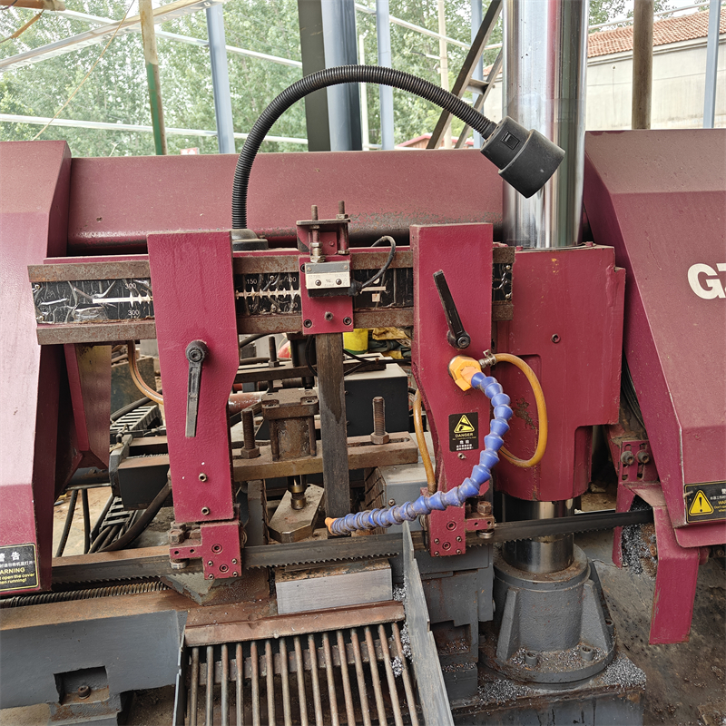 GZK4230 Band Saw Machine - Image 3