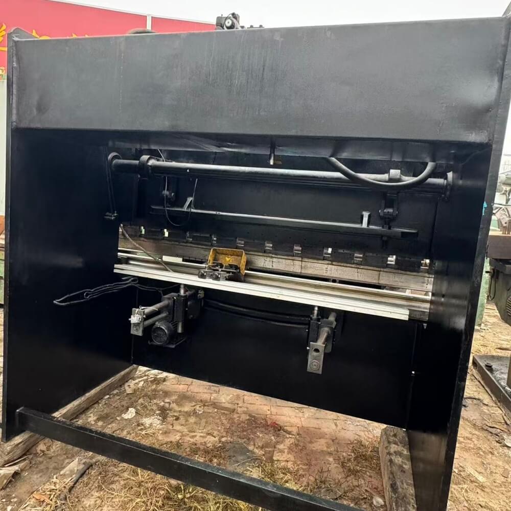 63T*2500mm Hydraulic Bending machine - Image 3