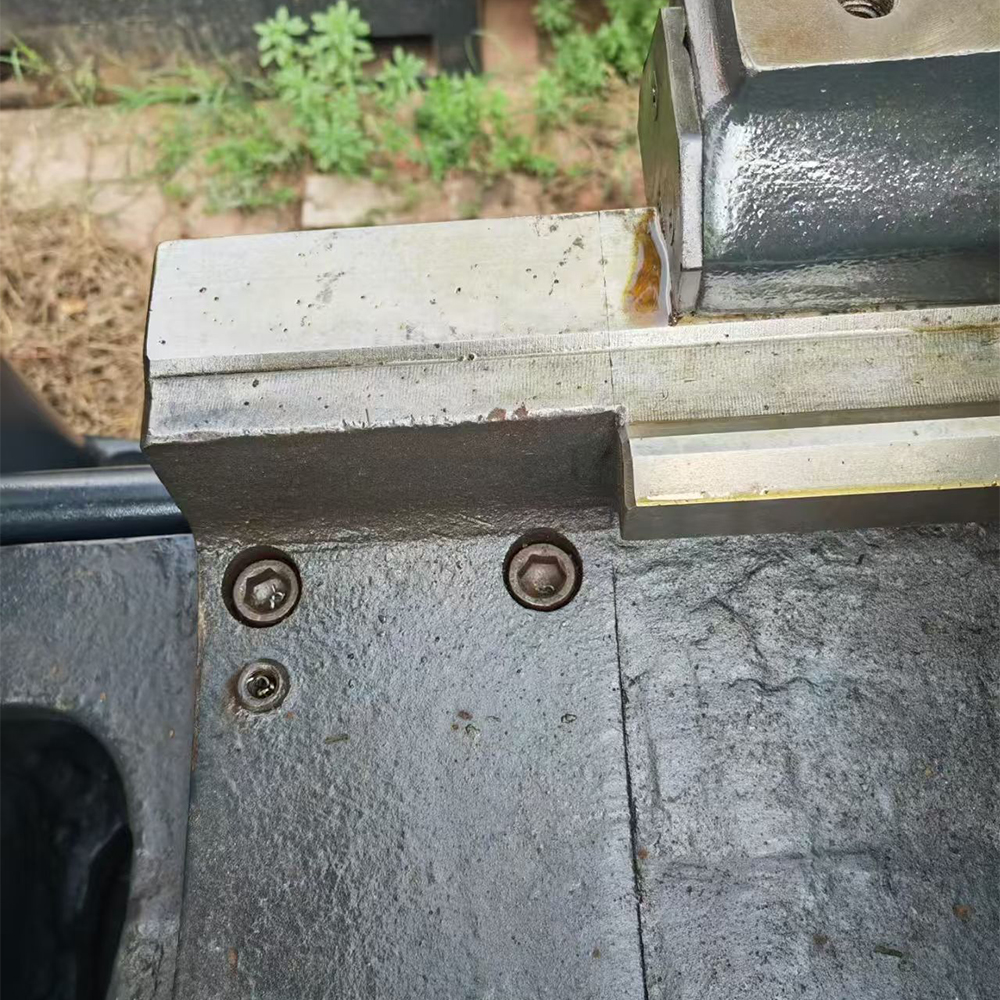 Shenyang No.1 1.5m CA6261B/A used lathe - Image 8