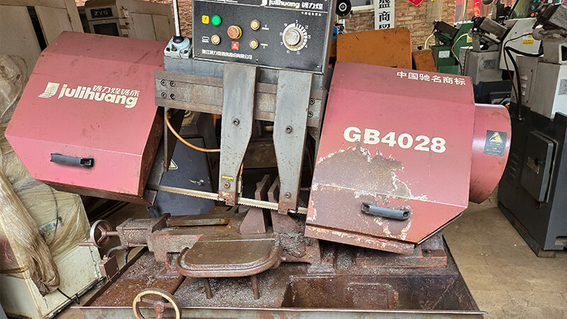 Second-hand band sawing machine GB4028 - Image 2